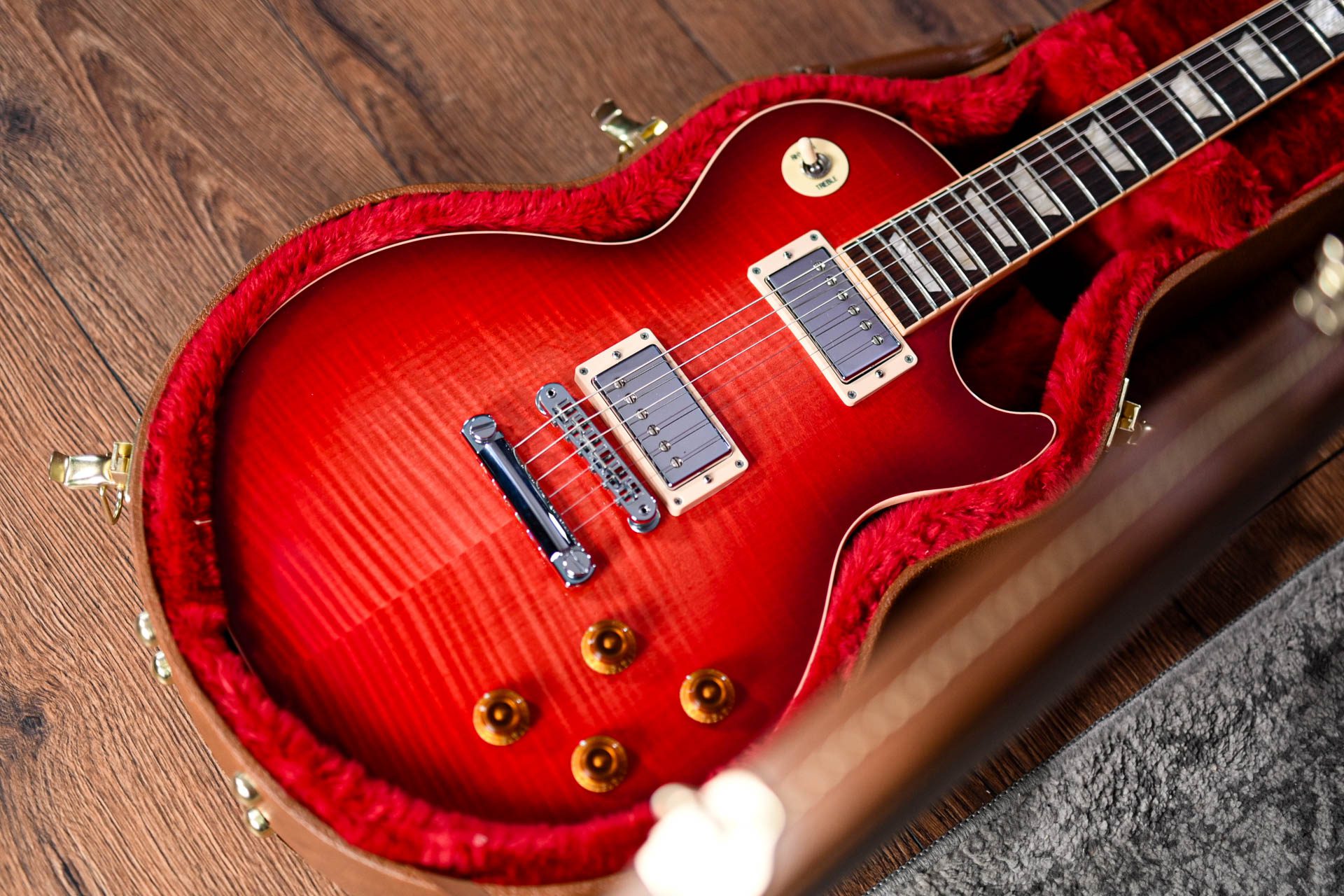 Gibson Les Paul Standard in Blood Orange - Guitar Gear Giveaway