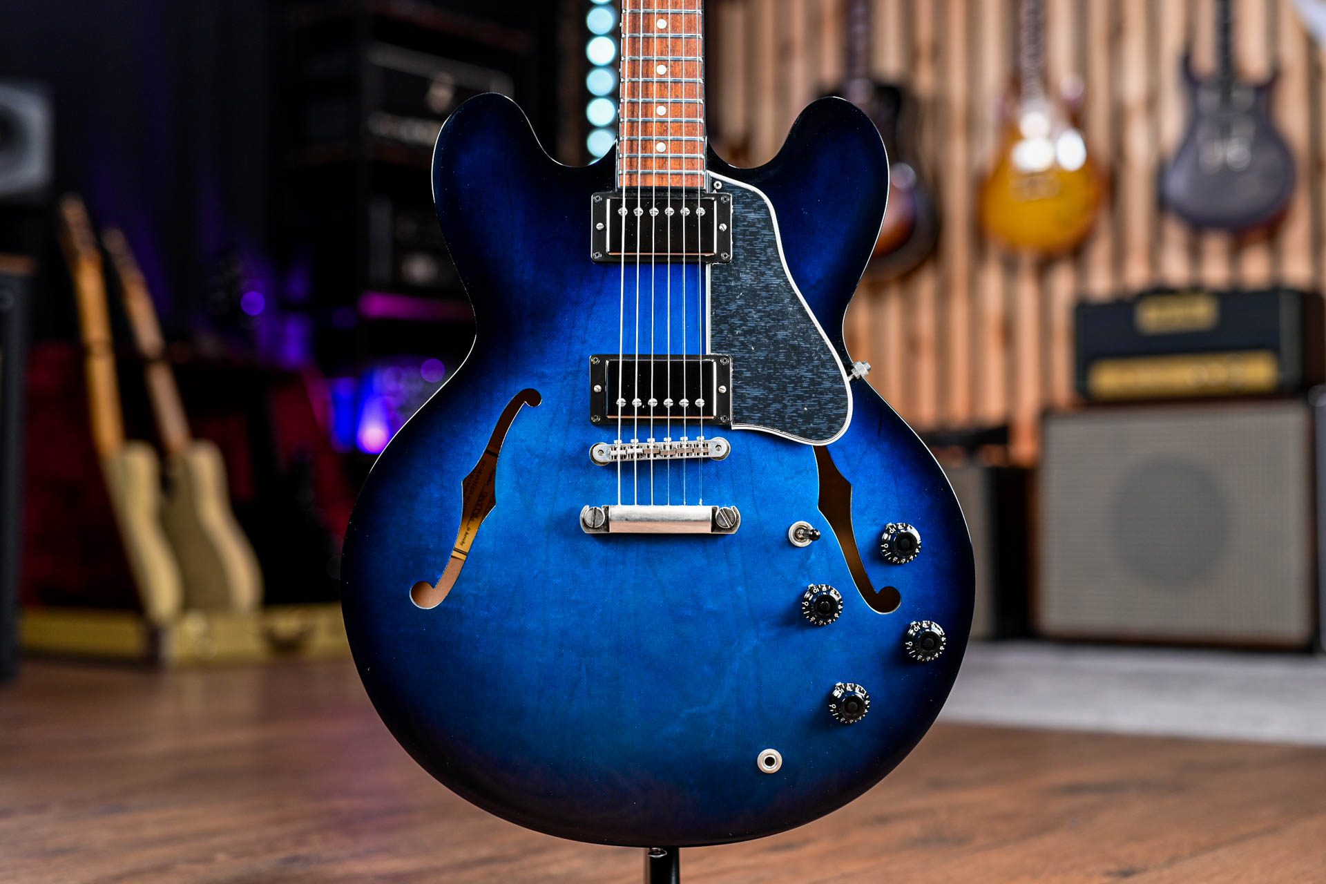 Gibson Memphis ES-335 Dot in Blues Burst - Guitar Gear Giveaway