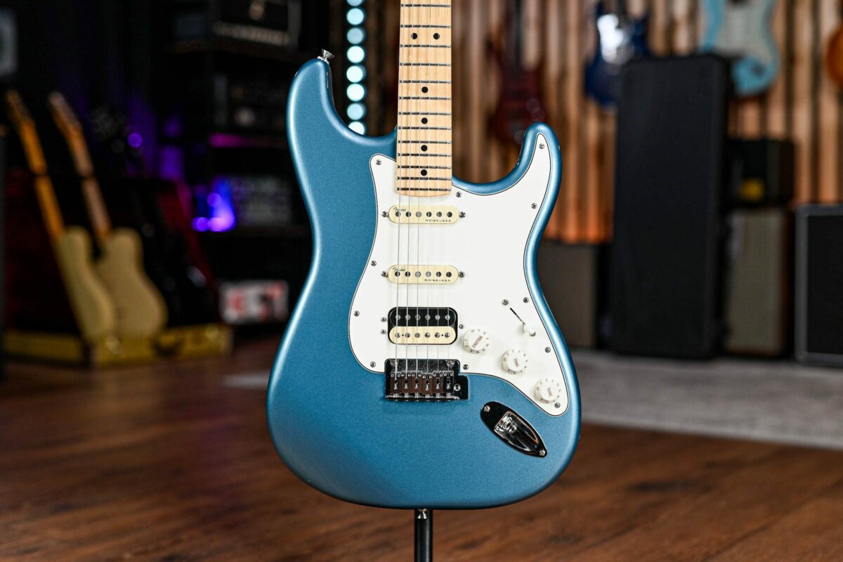 Fender Player Modded HSS Stratocaster in Tidepool