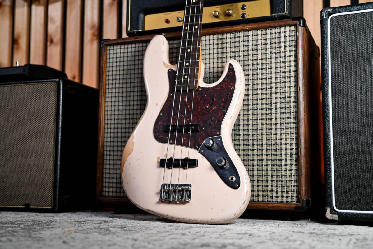 Fender Flea Signature Road Worn Jazz Bass in Shell Pink