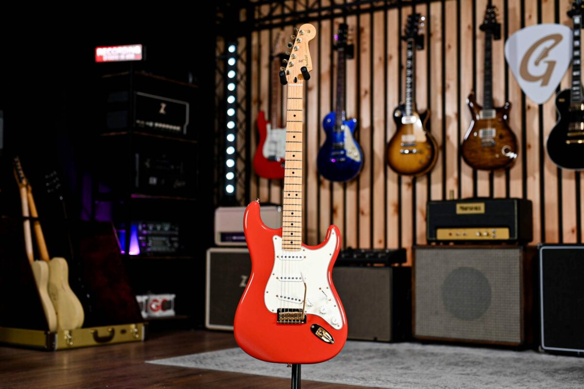 Fender Limited Edition Exclusive Player Stratocaster in Fiesta Red - Image 3