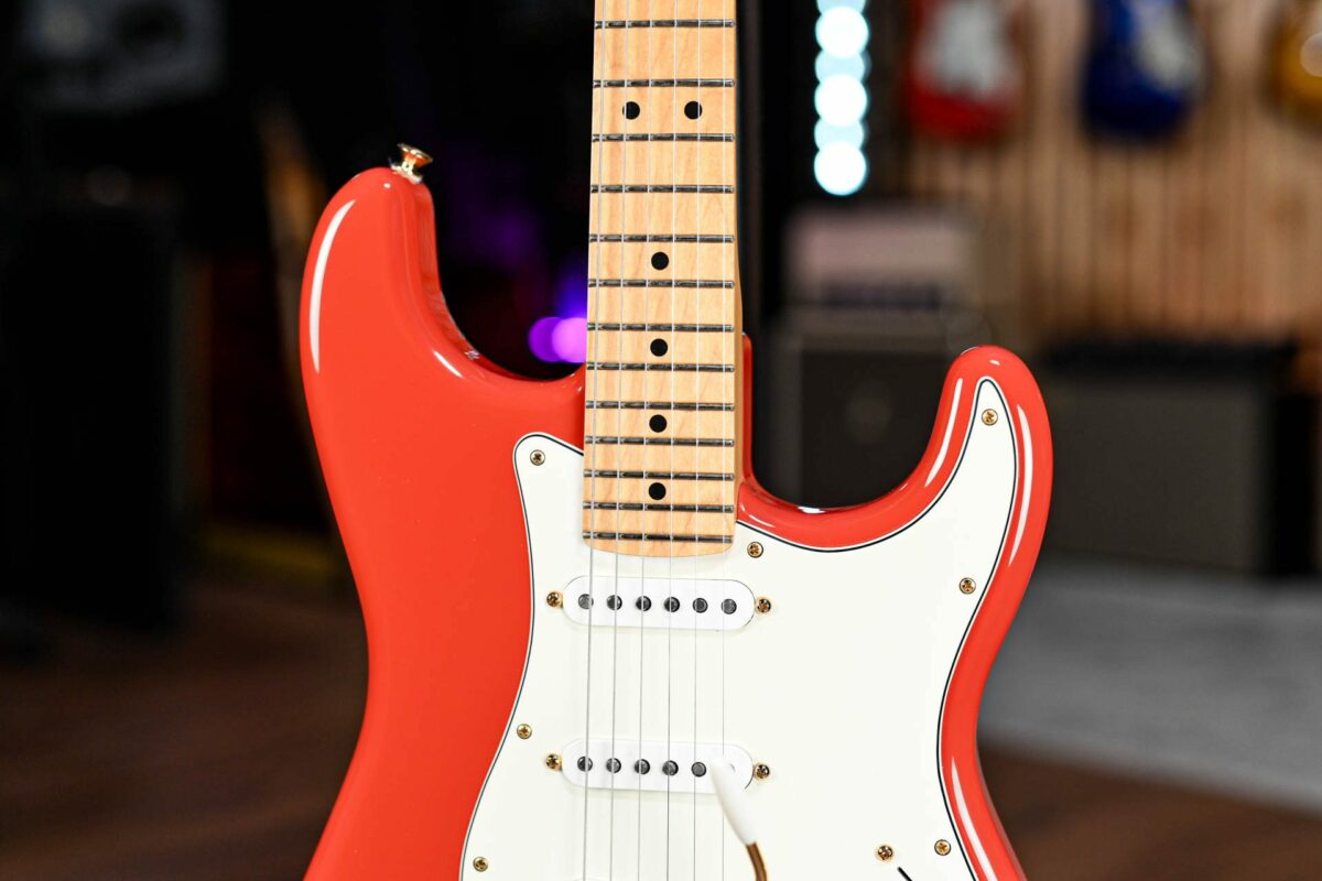 Fender Limited Edition Exclusive Player Stratocaster in Fiesta Red - Image 6