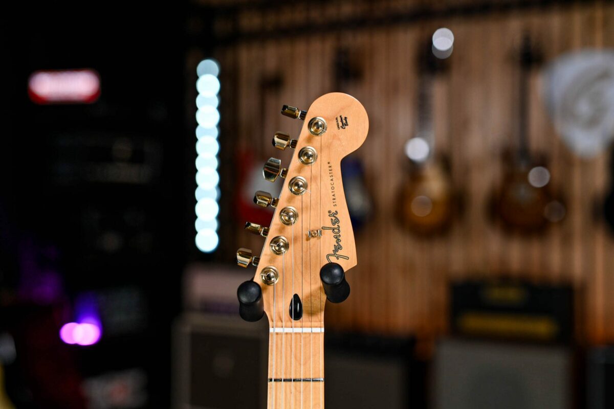 Fender Limited Edition Exclusive Player Stratocaster in Fiesta Red - Image 4