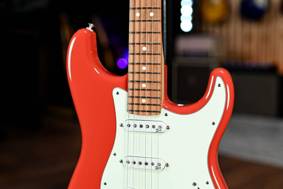 Fender Special Edition Player Stratocaster in Fiesta Red - Image 7