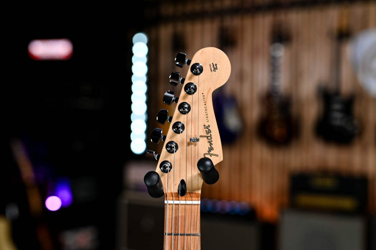 Fender Special Edition Player Stratocaster in Fiesta Red - Image 5