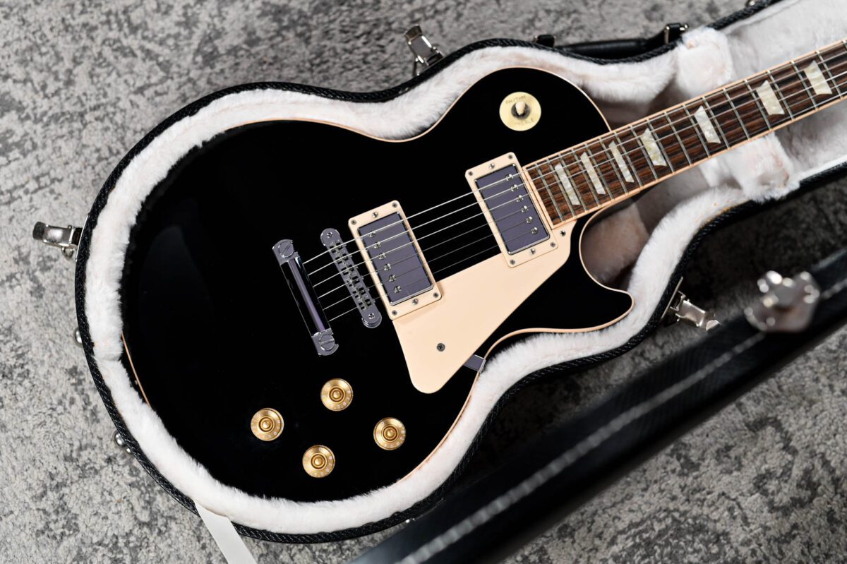 Gibson Les Paul Traditional in Ebony - Image 3