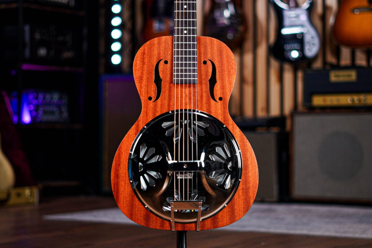 Gretsch G9200 Boxcar Mahogany Roundneck Resonator in Natural