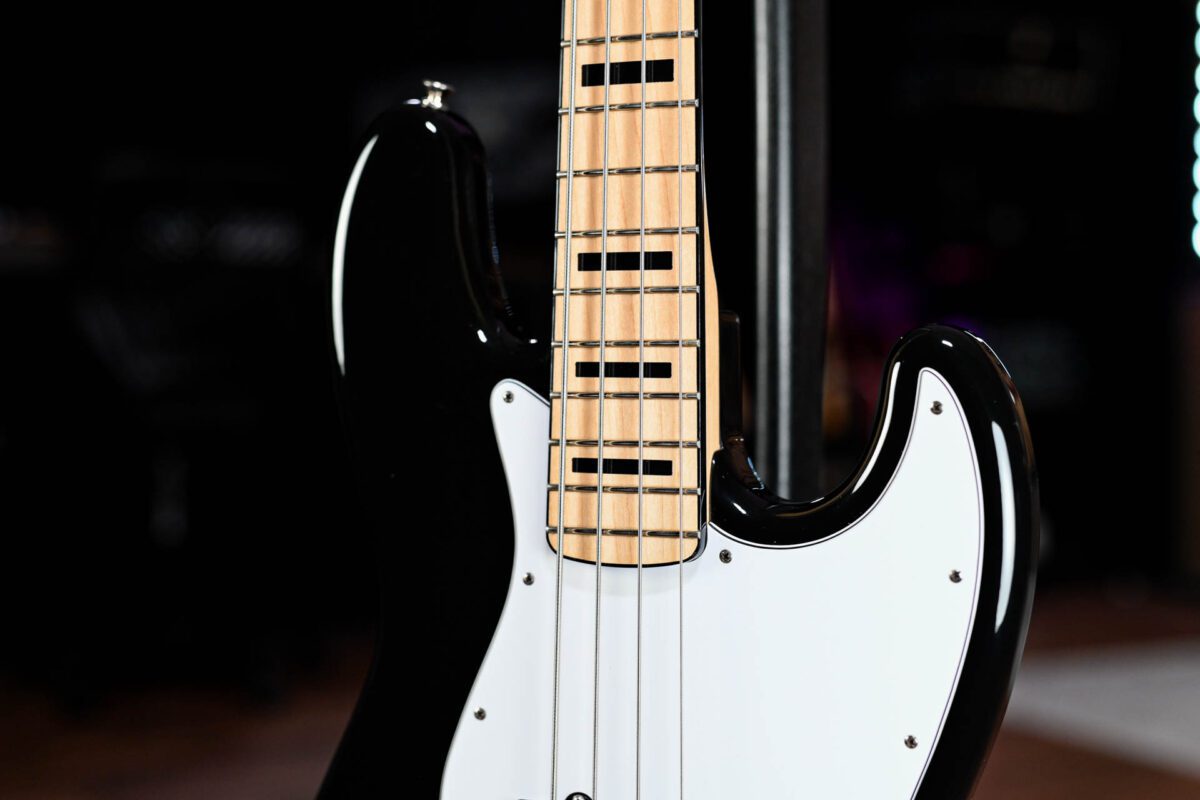 Fender Geddy Lee Jazz Bass In Black - Image 4