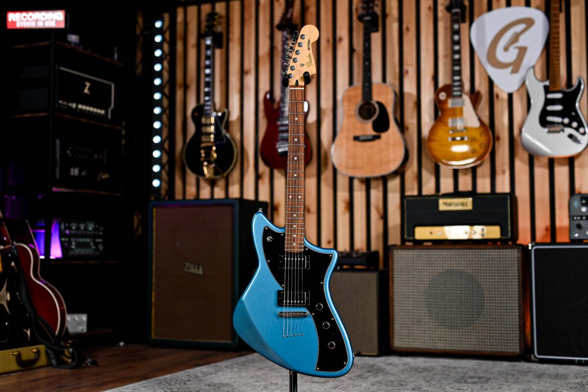 Fender Meteora in Lake Placid Blue - Image 2