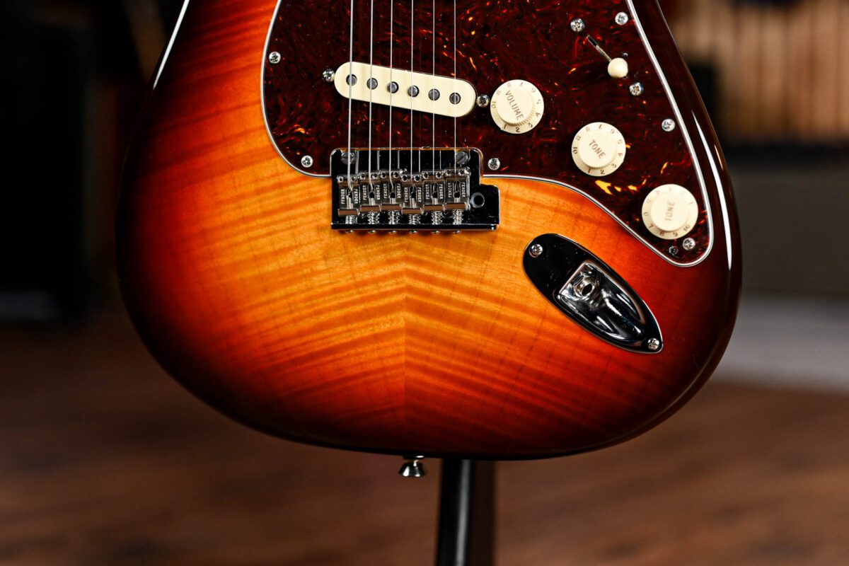 Fender 70th Anniversary American Pro II Stratocaster in Comet Burst - Image 6