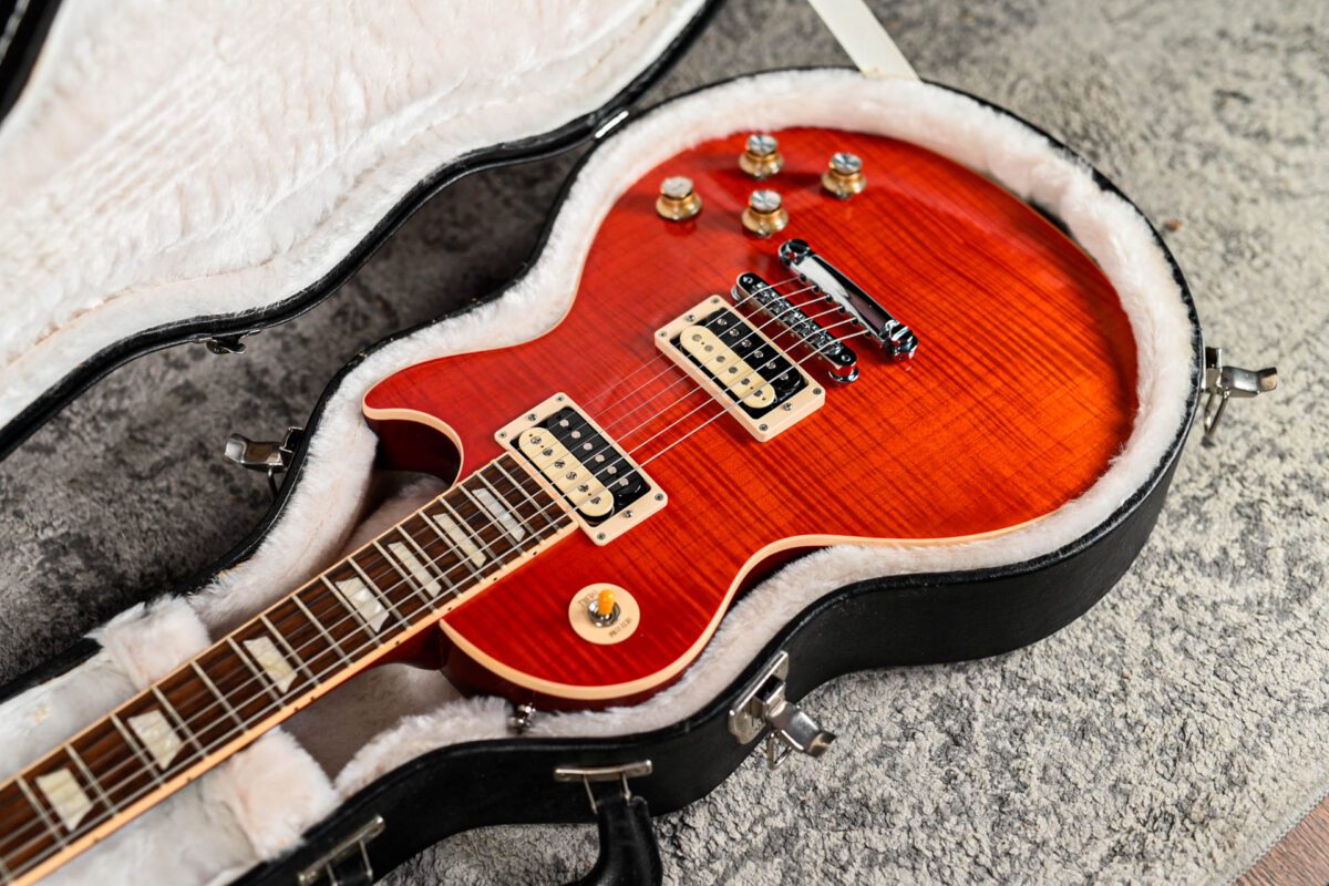 Gibson Slash Les Paul Limited Edition in Vermillion Red - Image 2