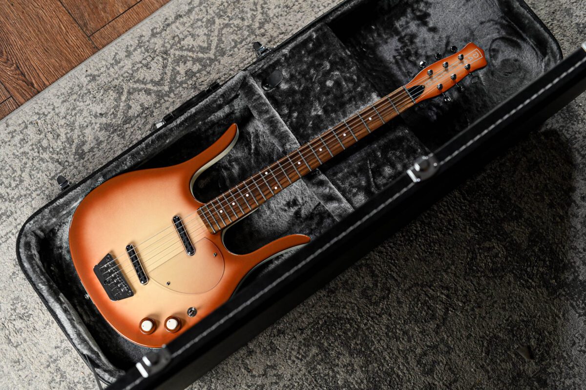 Danelectro '58 Longhorn in Copper Burst - Image 2