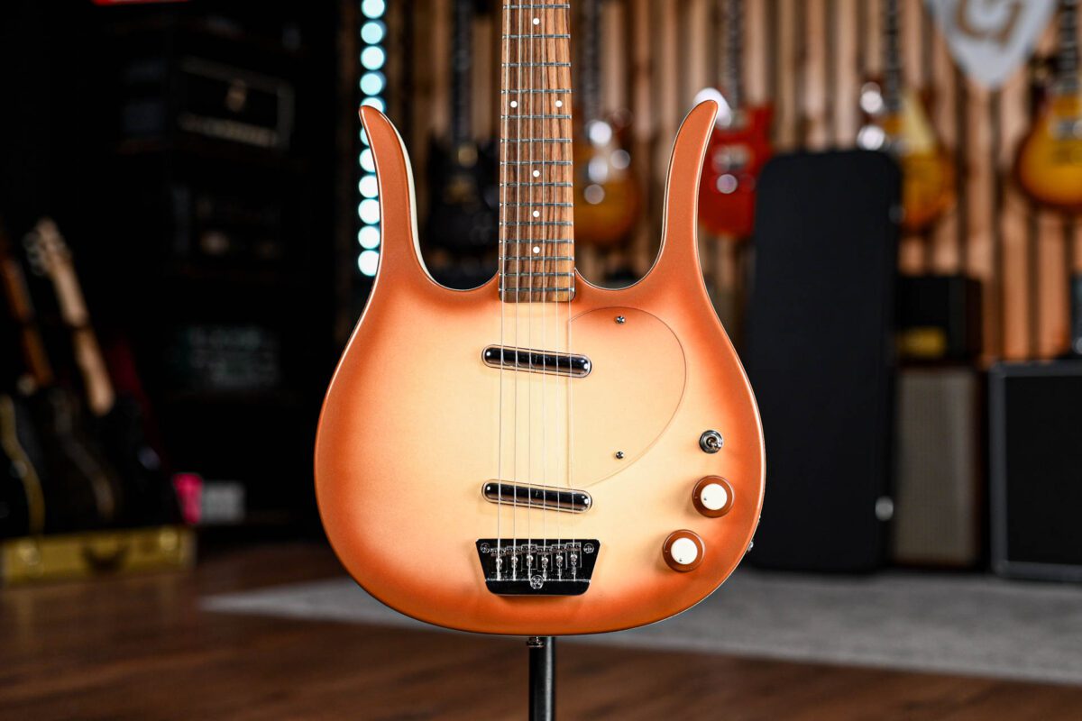 Danelectro '58 Longhorn in Copper Burst