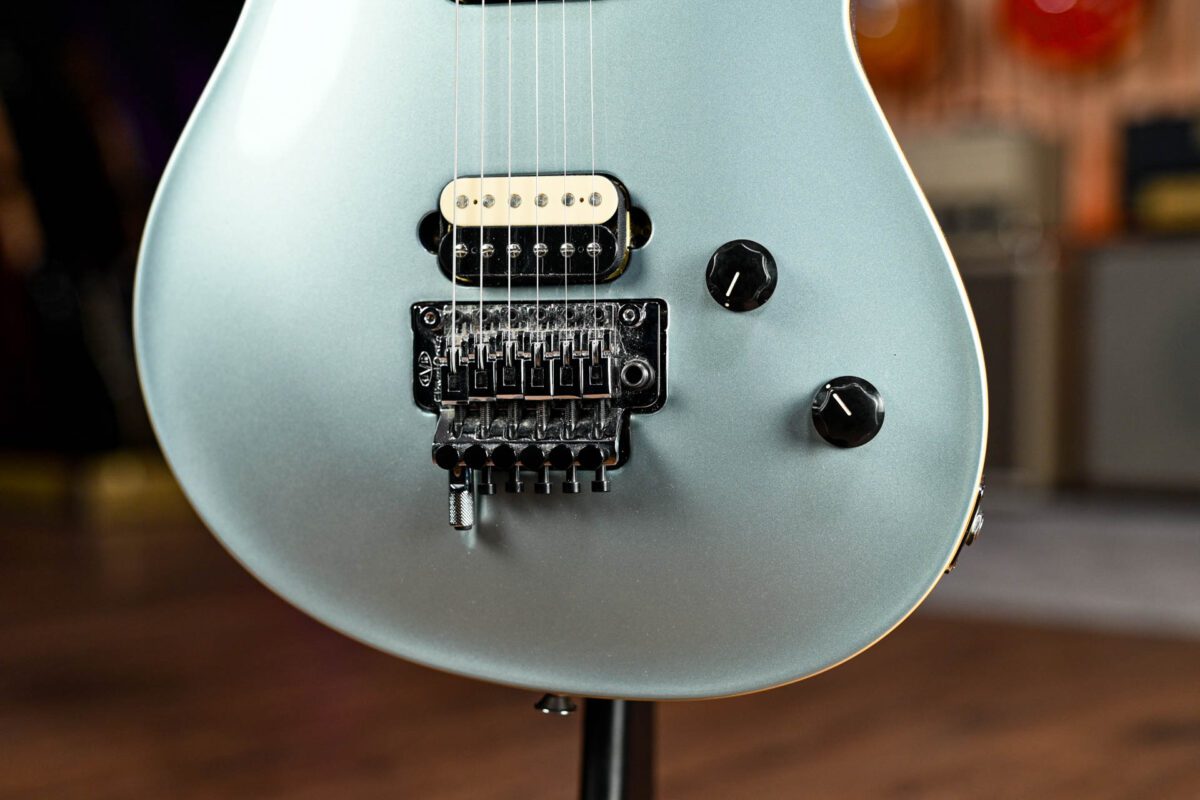 EVH Wolfgang Special in Ice Blue Metallic - Image 3