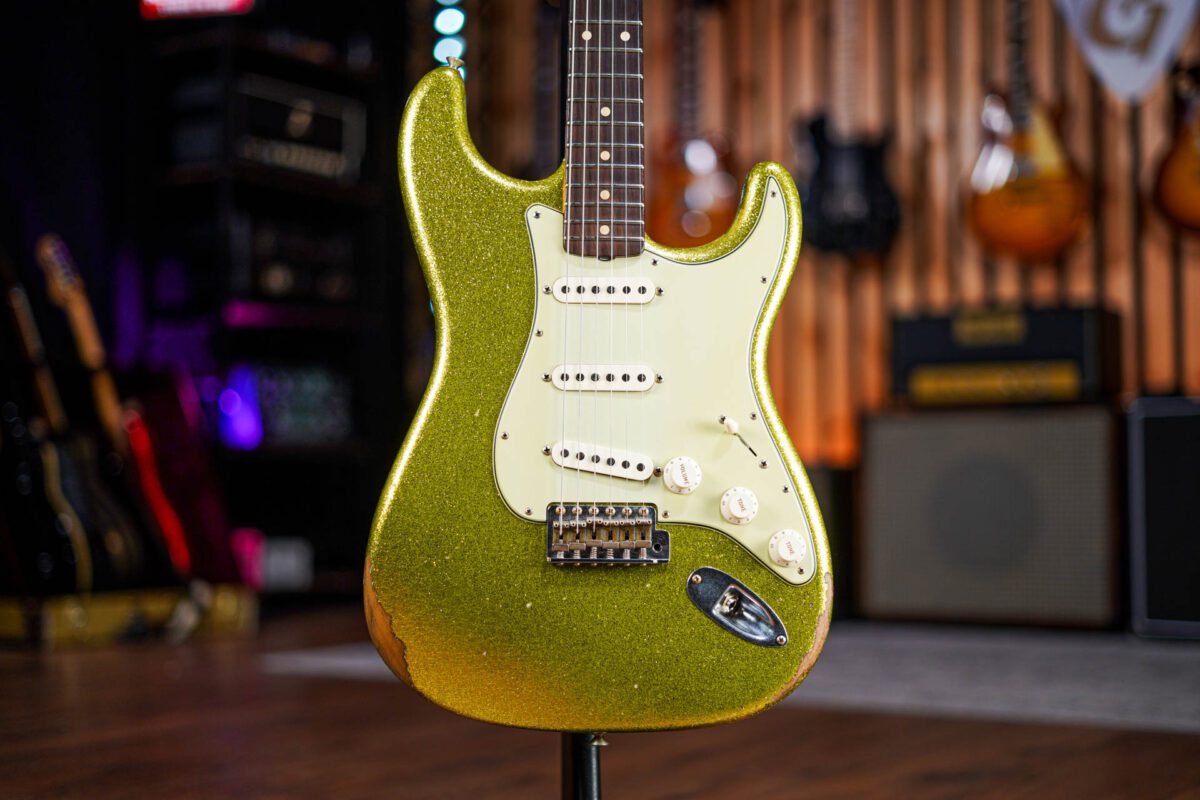 Fender Custom Shop 60's Stratocaster Relic in Chartreuse Sparkle