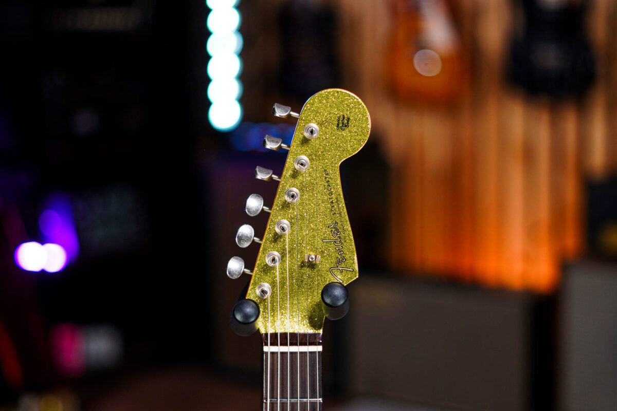 Fender Custom Shop 60's Stratocaster Relic in Chartreuse Sparkle - Image 10