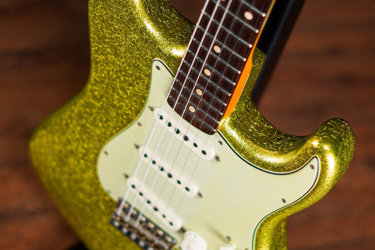 Fender Custom Shop 60's Stratocaster Relic in Chartreuse Sparkle - Image 8