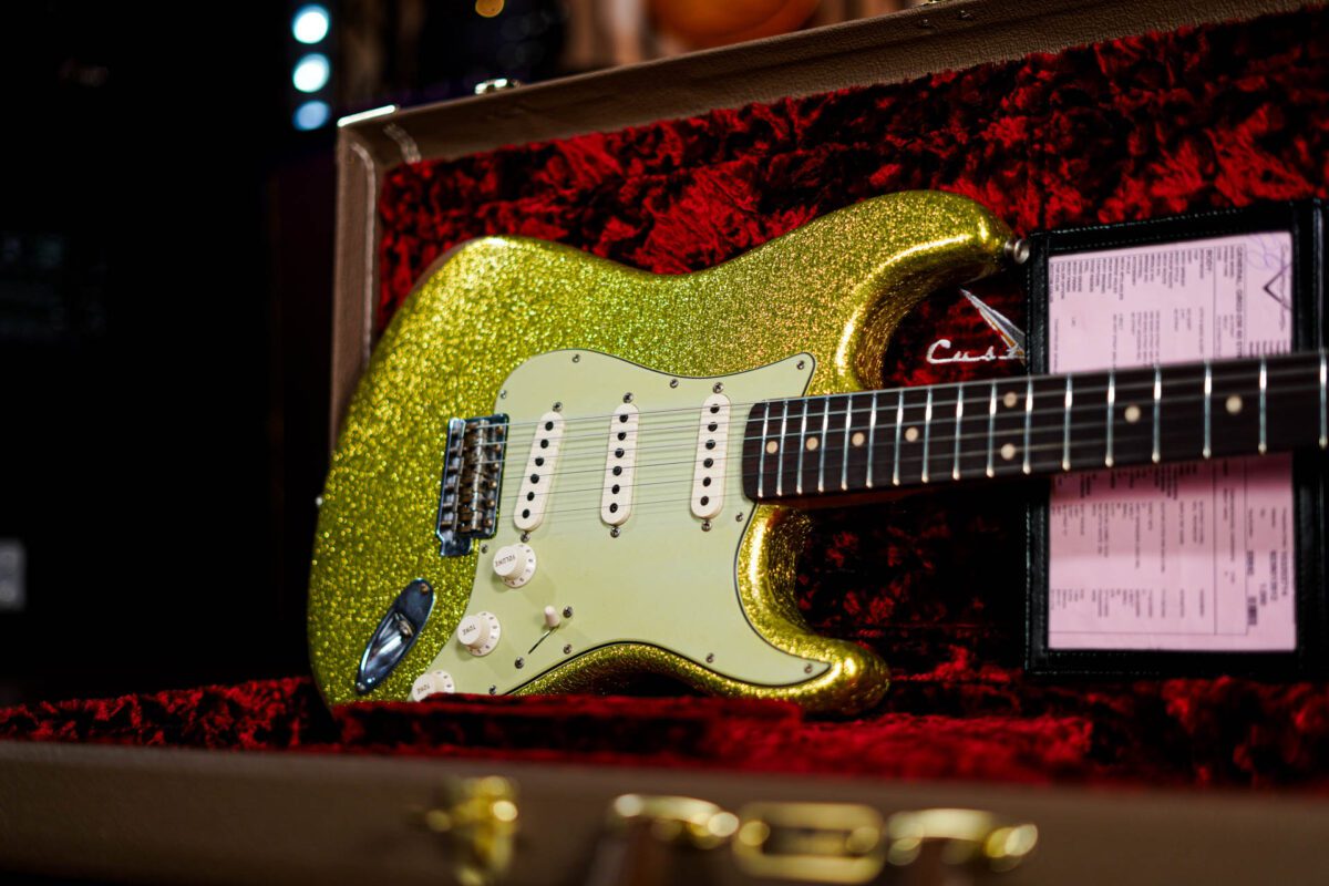 Fender Custom Shop 60's Stratocaster Relic in Chartreuse Sparkle - Image 13