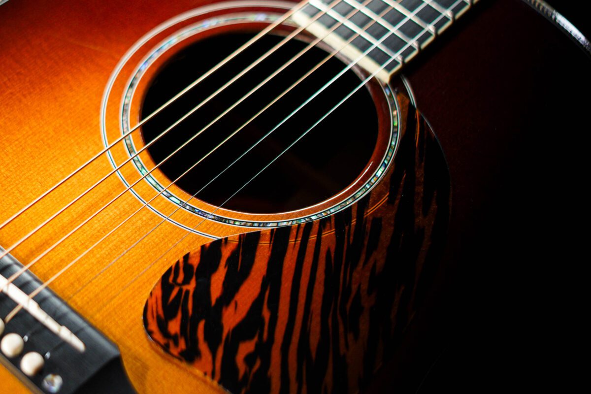 Gibson J-45 Custom in Vintage Sunburst - Image 3
