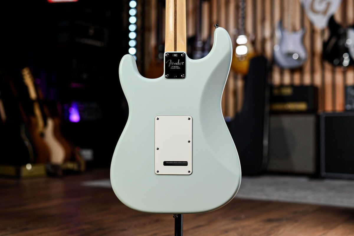 Fender American Series Stratocaster in Sky Blue - Image 9