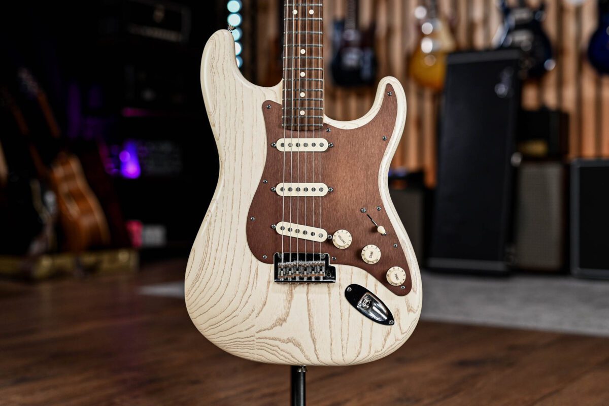 Fender American Standard FSR Stratocaster in Rustic Ash