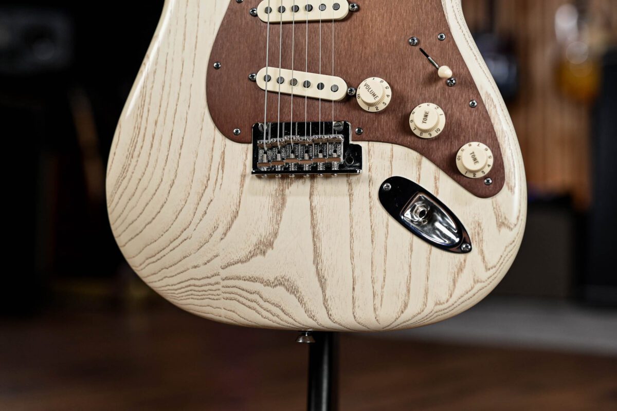 Fender American Standard FSR Stratocaster in Rustic Ash - Image 4