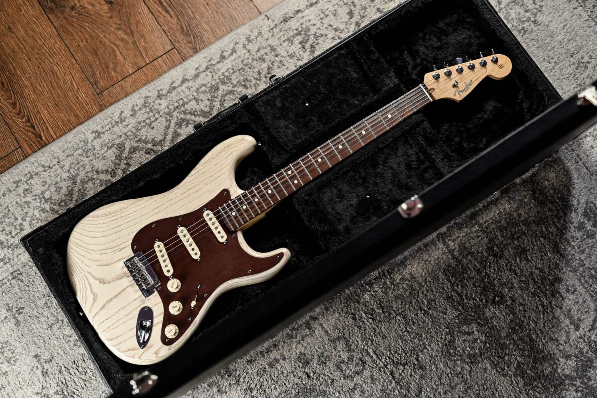 Fender American Standard FSR Stratocaster in Rustic Ash - Image 3