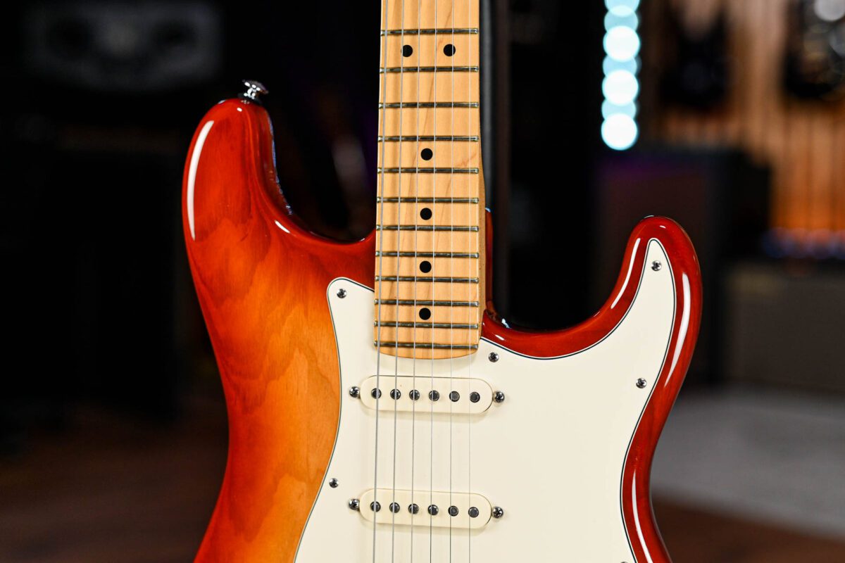 Fender American Standard Stratocaster HSS Shawbucker in Sienna Sunburst - Image 5