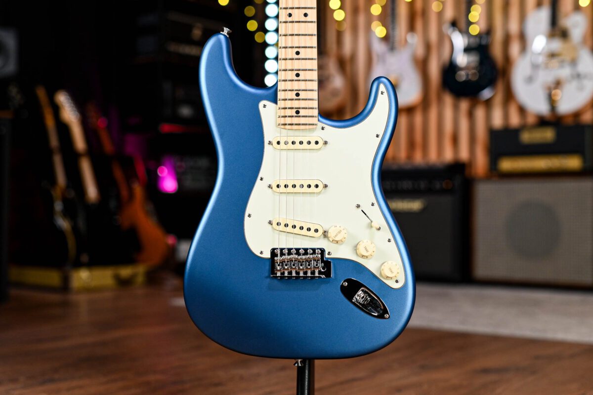 Fender American Performer Stratocaster in Satin Lake Placid Blue #2