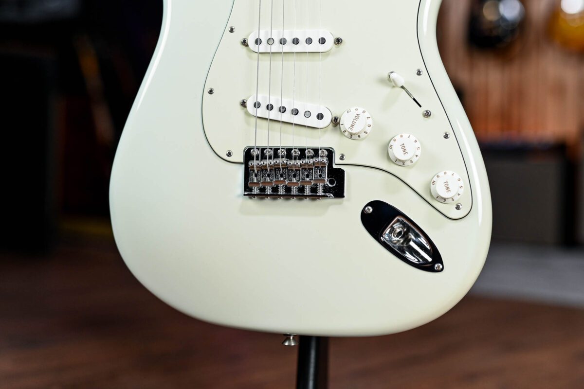 Fender American Special Stratocaster in Sonic Blue - Image 3