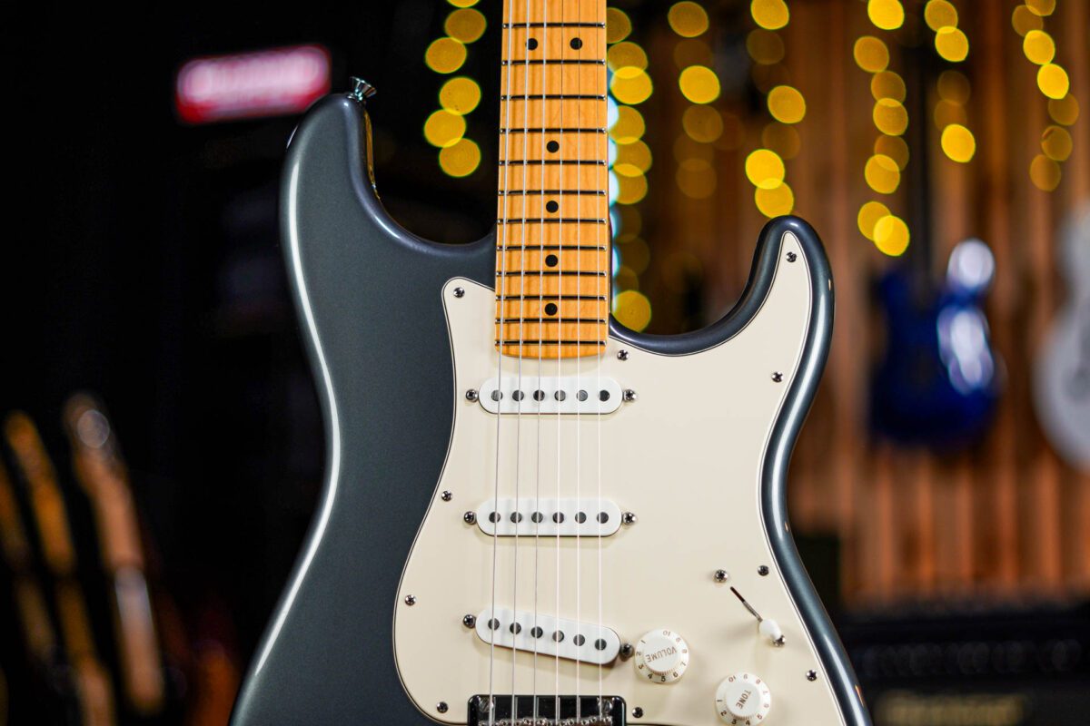 Fender American Standard Stratocaster in Charcoal Frost Metallic - Image 3