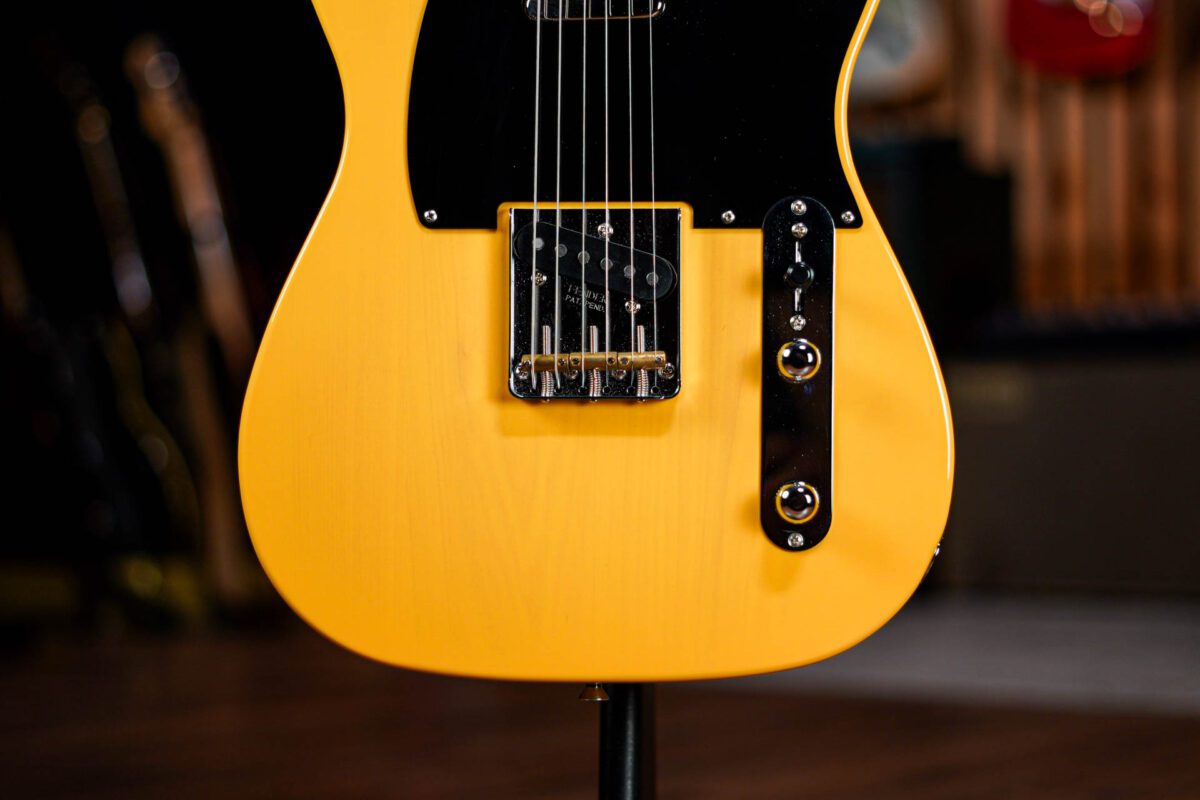 Fender MIJ Traditional II '50s Telecaster in Butterscotch Blonde - Image 3