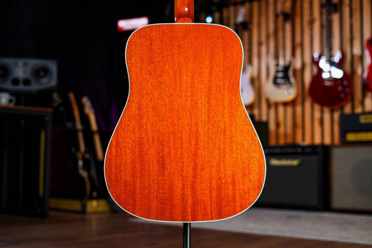 Gibson Hummingbird in Heritage Cherry - Image 8