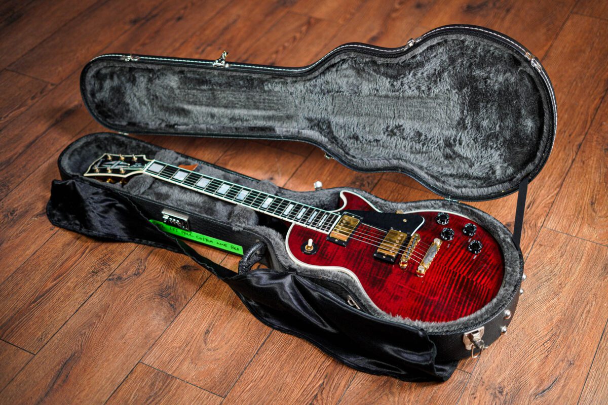 Gibson Les Paul Custom in Wine Red - Image 3