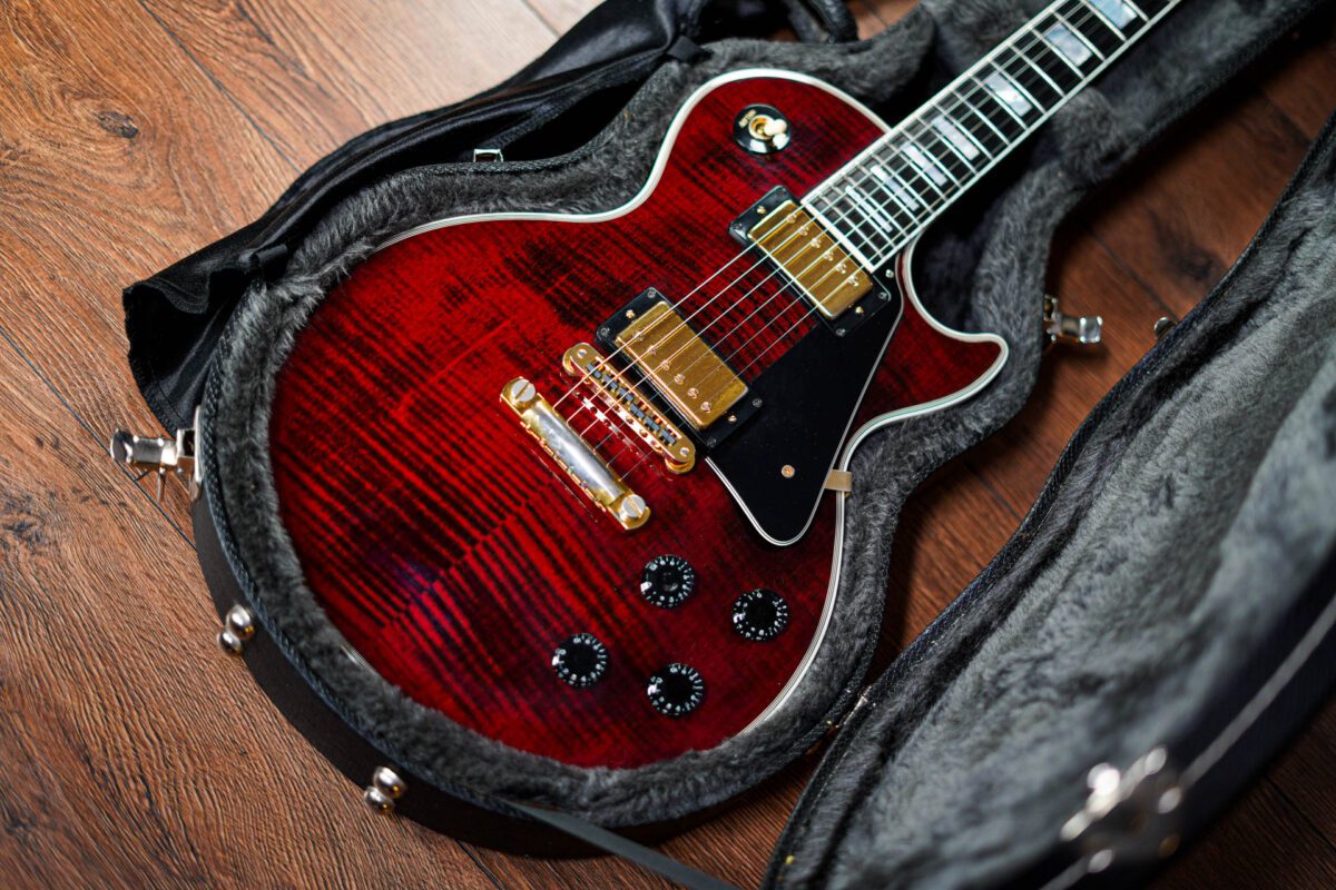 Gibson Les Paul Custom in Wine Red - Image 2