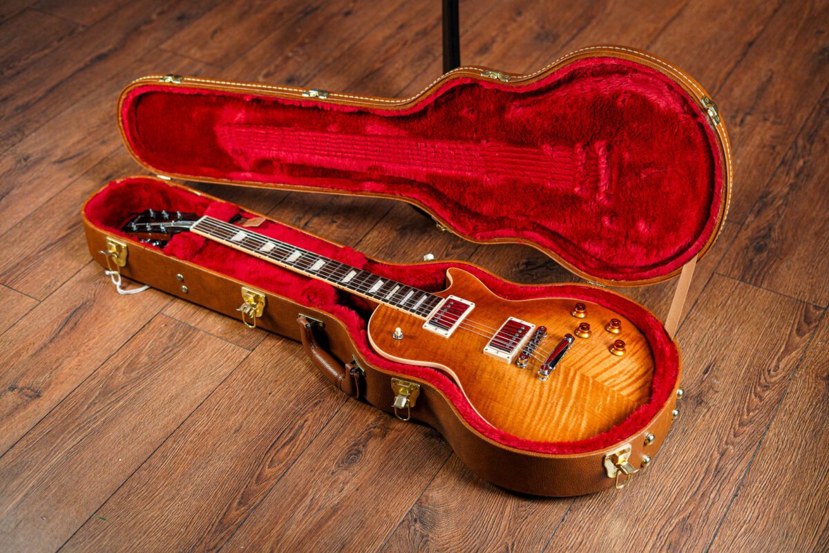 Gibson Les Paul Standard In Mojave Burst - Image 2
