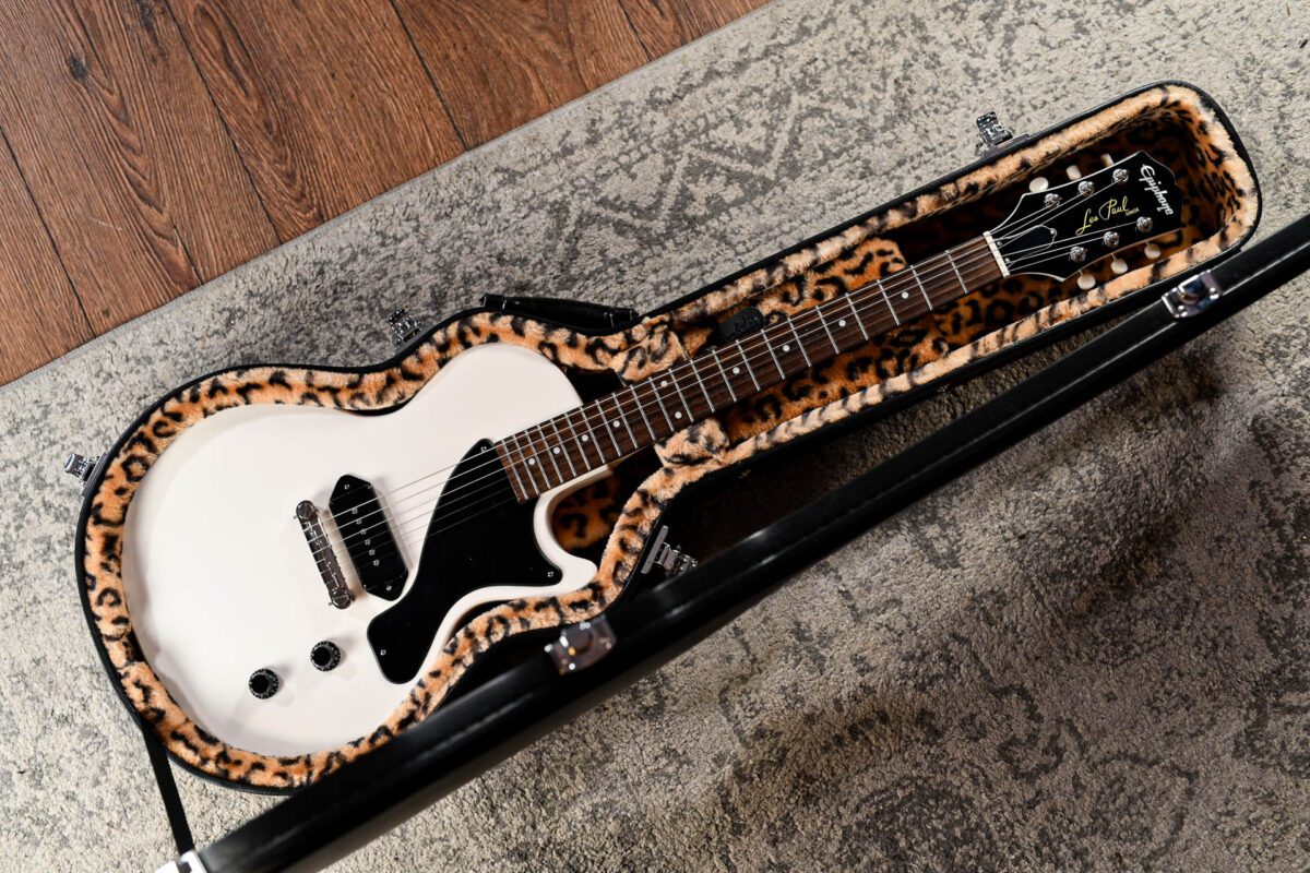 Epiphone Billie Joe Armstrong Les Paul Junior in Classic White - Image 3