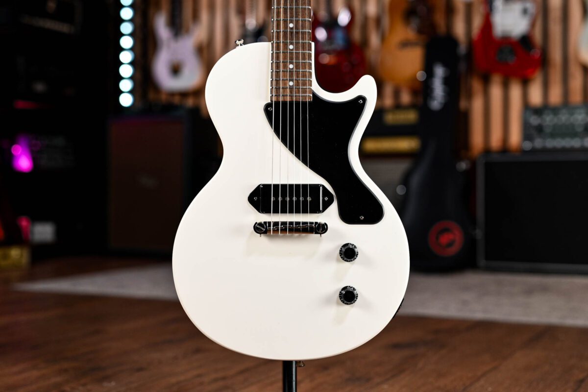 Epiphone Billie Joe Armstrong Les Paul Junior in Classic White