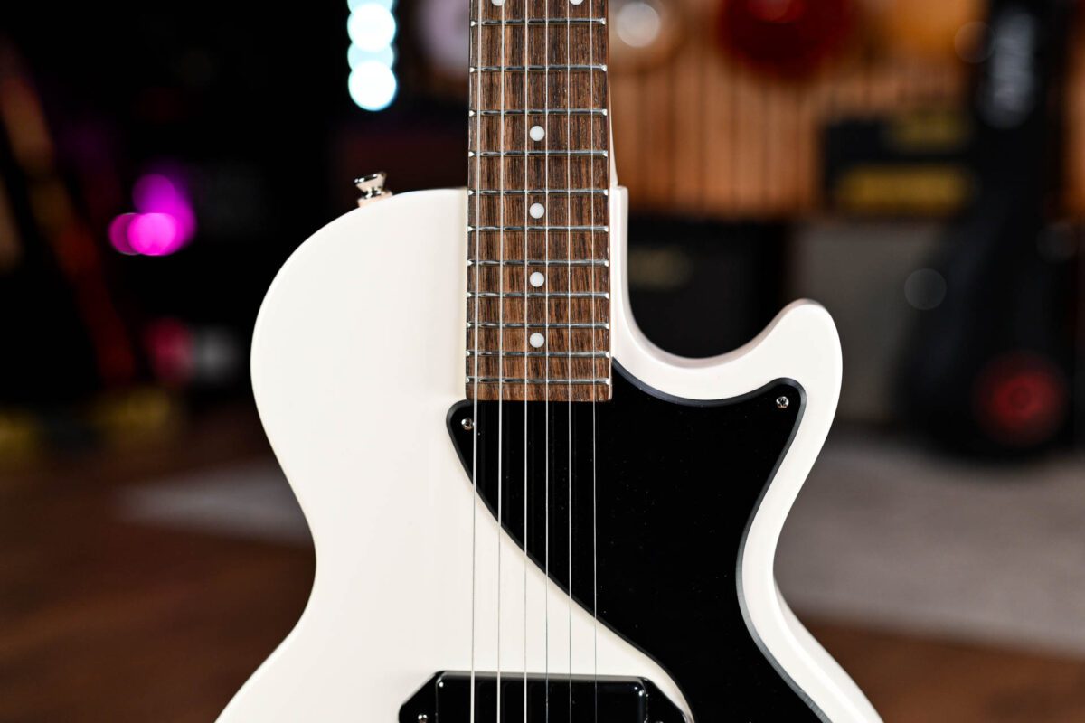 Epiphone Billie Joe Armstrong Les Paul Junior in Classic White - Image 5