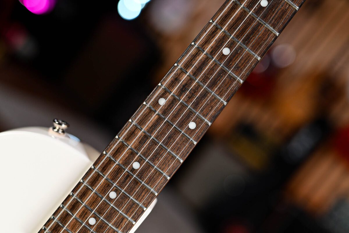Epiphone Billie Joe Armstrong Les Paul Junior in Classic White - Image 6