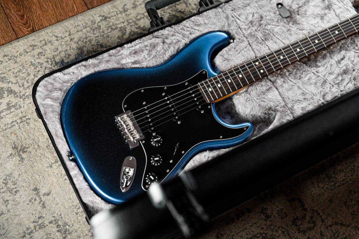 Fender American Professional II Stratocaster in Dark Night - Image 2