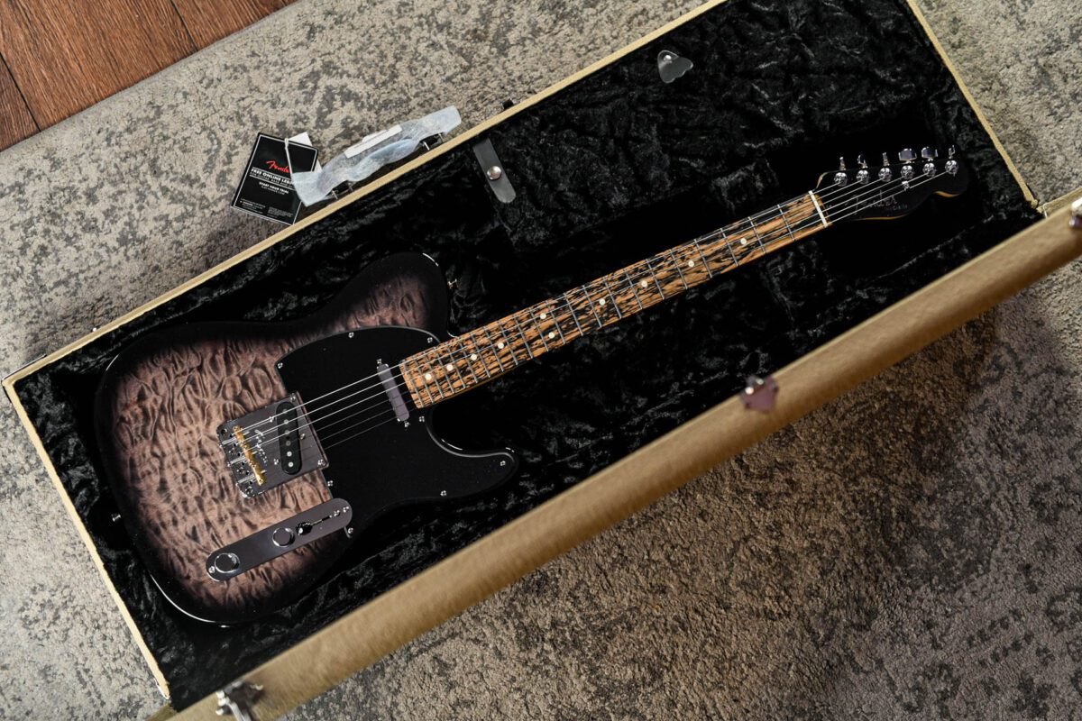 Fender American QMT Telecaster Pale Moon in Transparent Black - Image 2