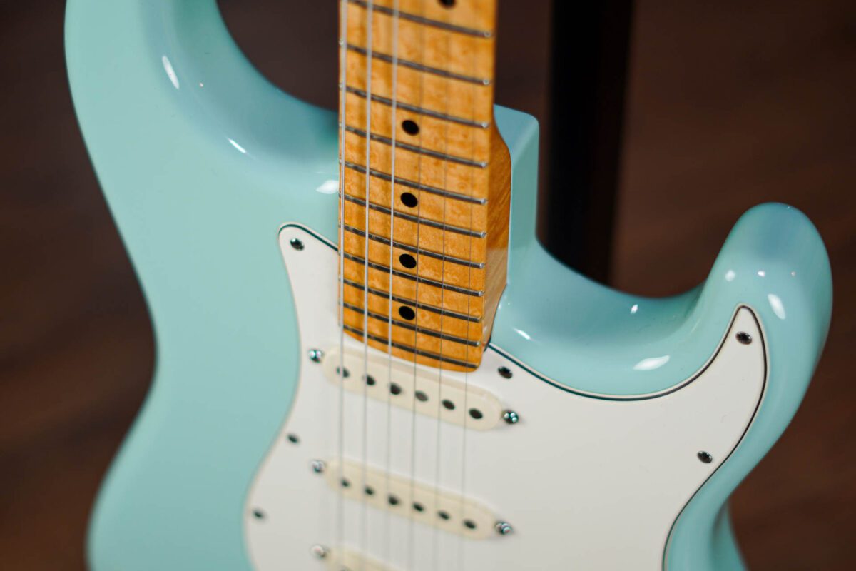 Fender Custom Shop Classic Stratocaster in Daphne Blue - Image 12