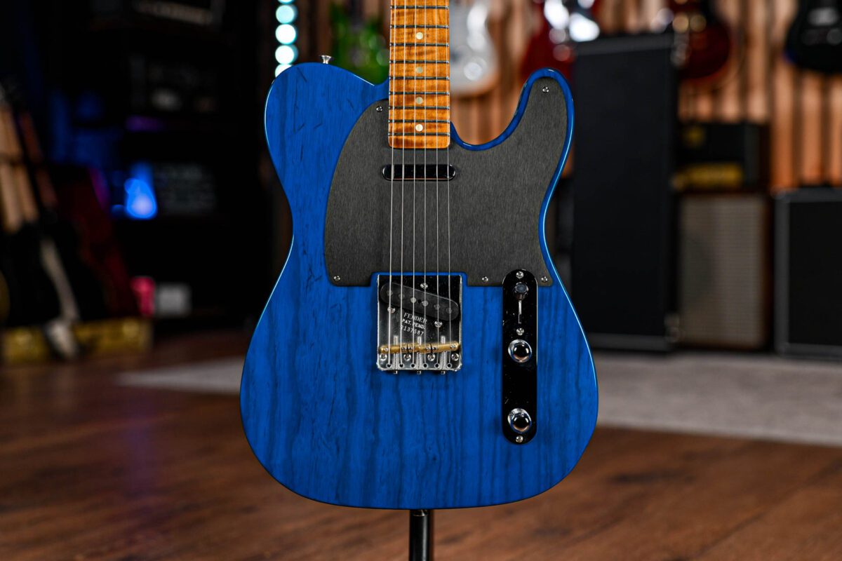 Fender USA Custom Shop American Custom Telecaster NOS Sapphire Blue Transparent