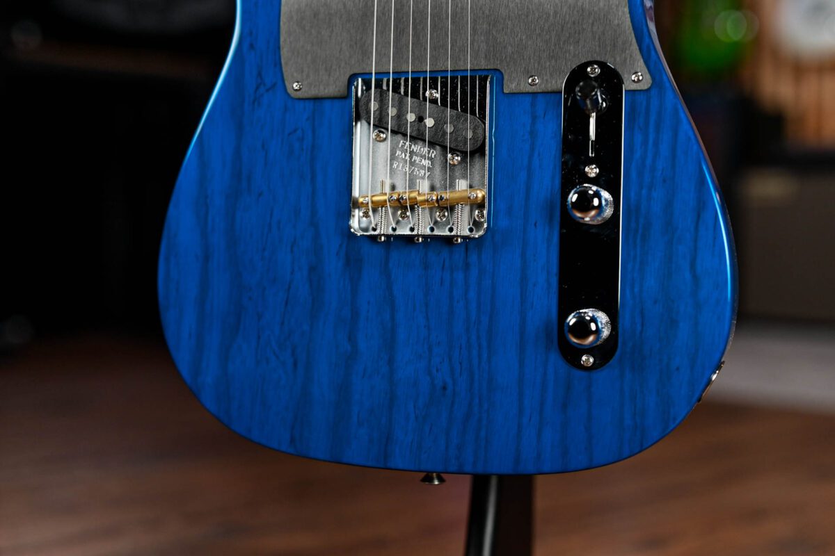 Fender USA Custom Shop American Custom Telecaster NOS Sapphire Blue Transparent - Image 7