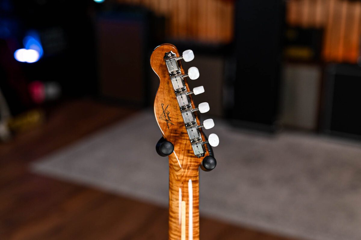 Fender USA Custom Shop American Custom Telecaster NOS Sapphire Blue Transparent - Image 9