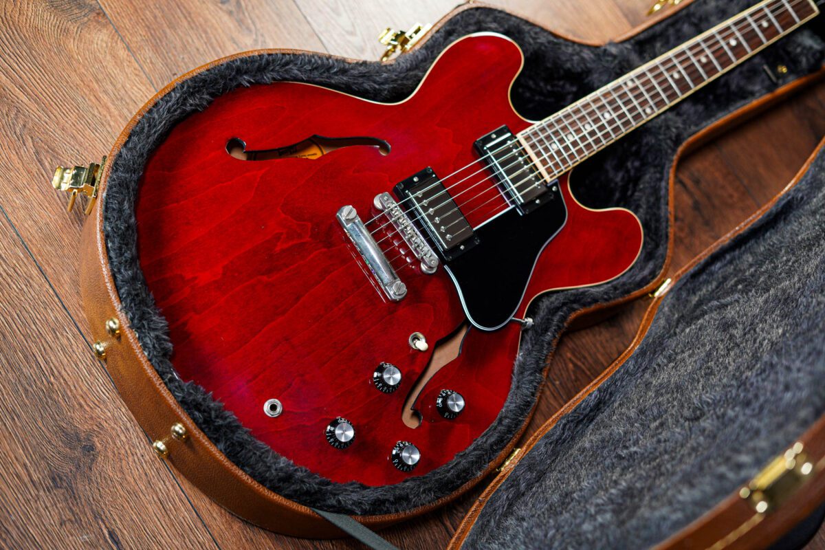 Gibson ES-335 Sixties in Cherry - Image 2