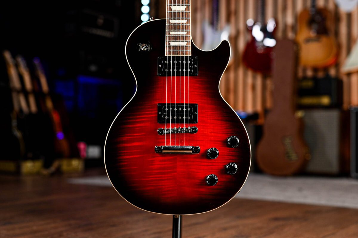 Gibson USA Slash Les Paul Standard in Vermillion
