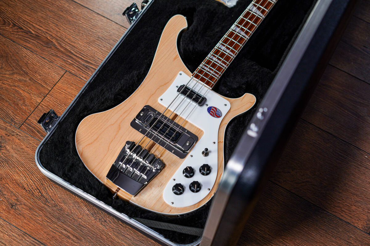 Rickenbacker 4003 in Mapleglo - Image 2