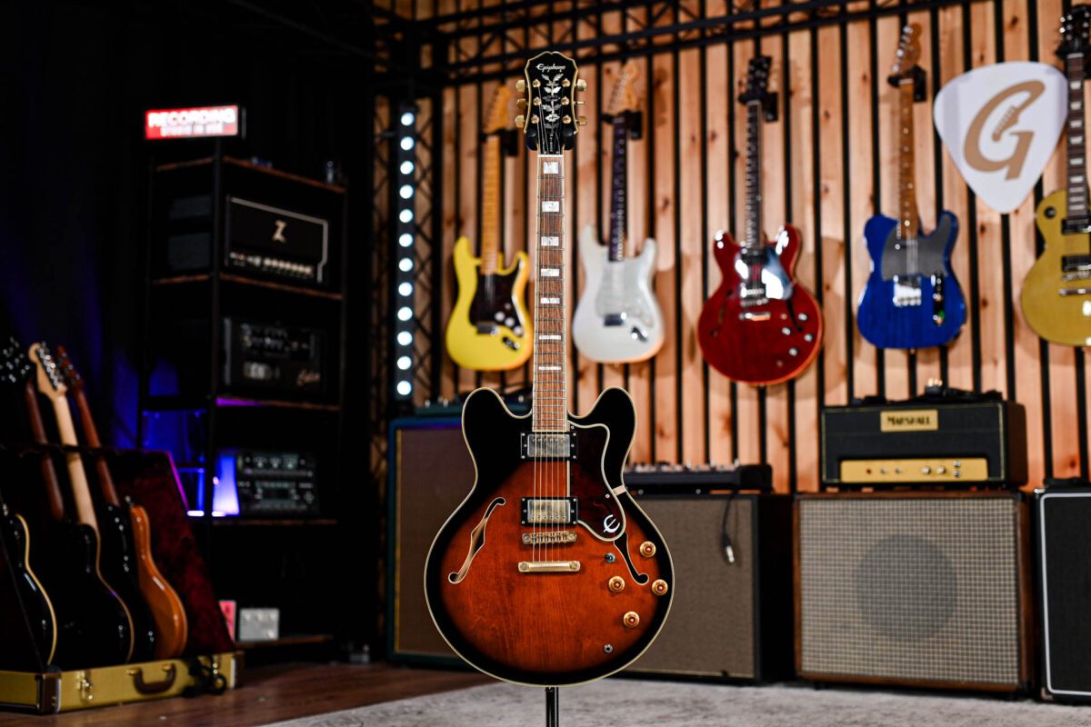 Epiphone Sheraton II in Vintage Sunburst - Image 2